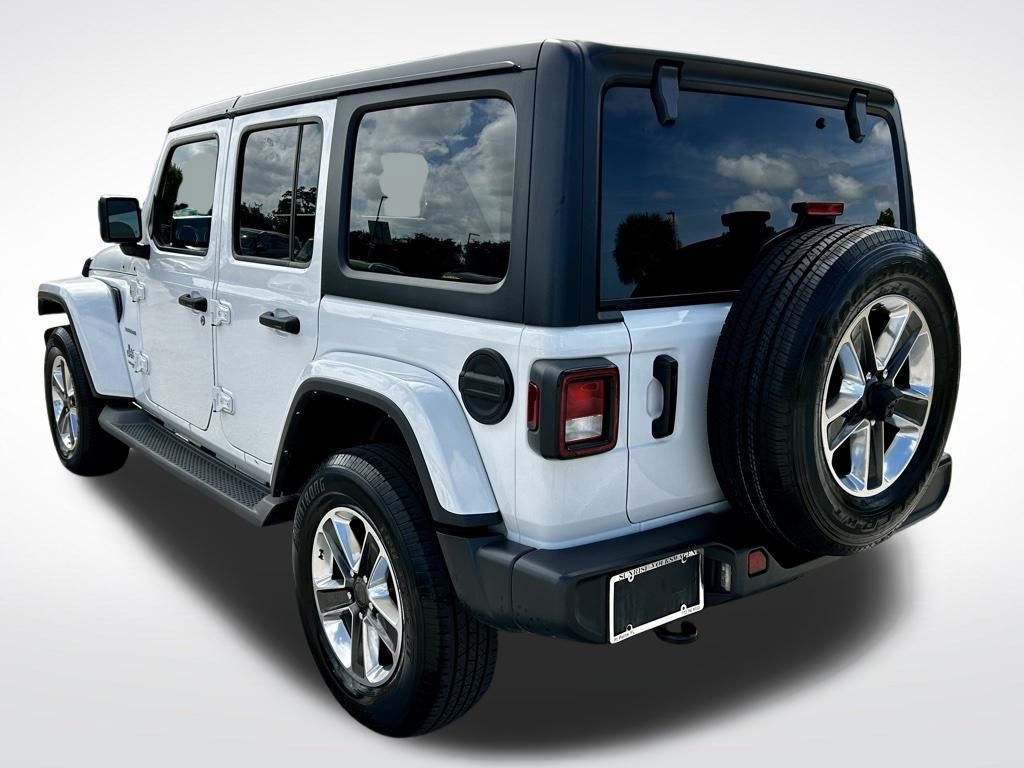 2022 Jeep Wrangler Unlimited Sahara photo 5