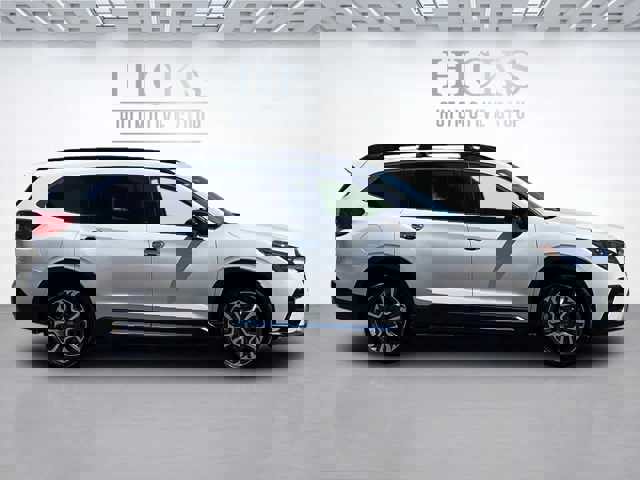 2025 Subaru Ascent Touring photo 4