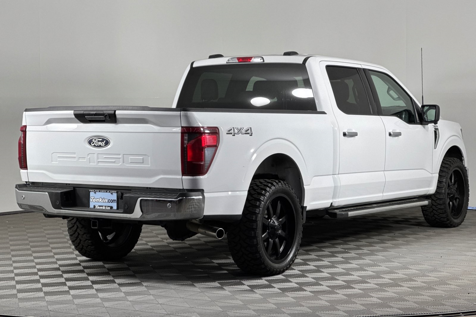 2024 Ford F-150 XLT photo 3