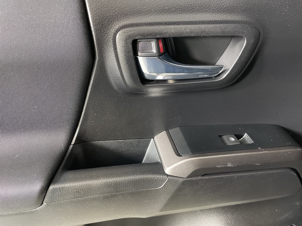 2021 Toyota Tacoma TRD Off-Road photo 29
