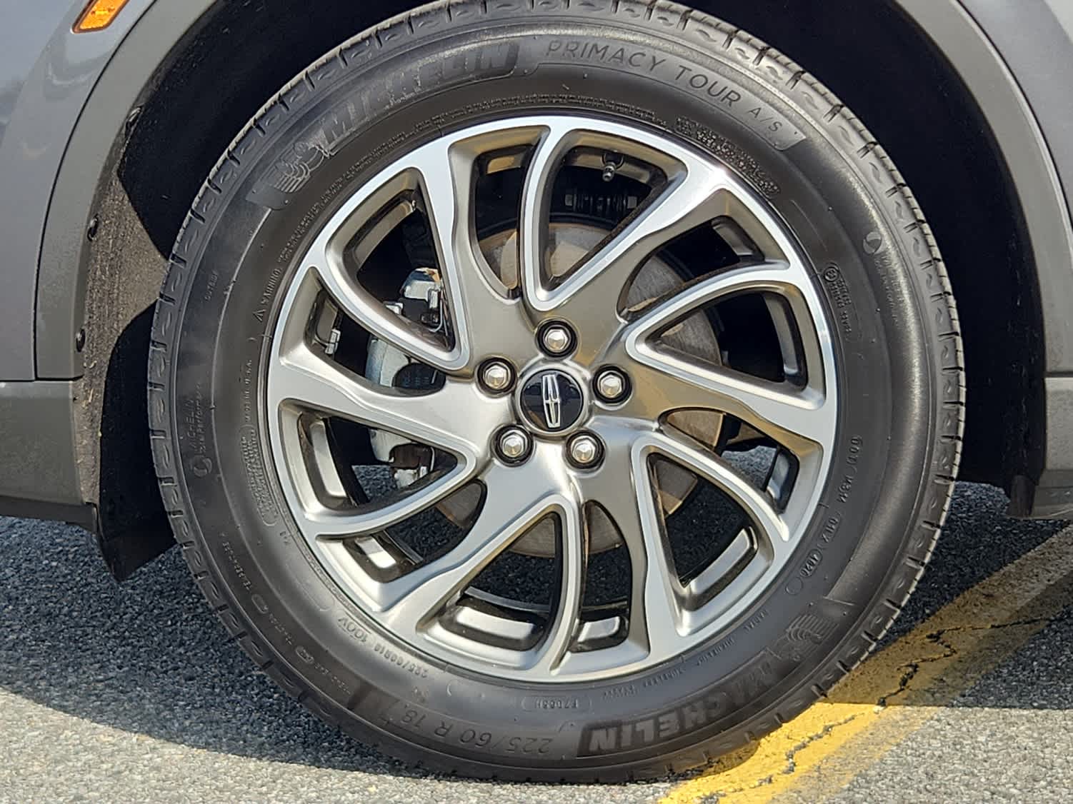 2021 Lincoln Corsair Standard photo 8