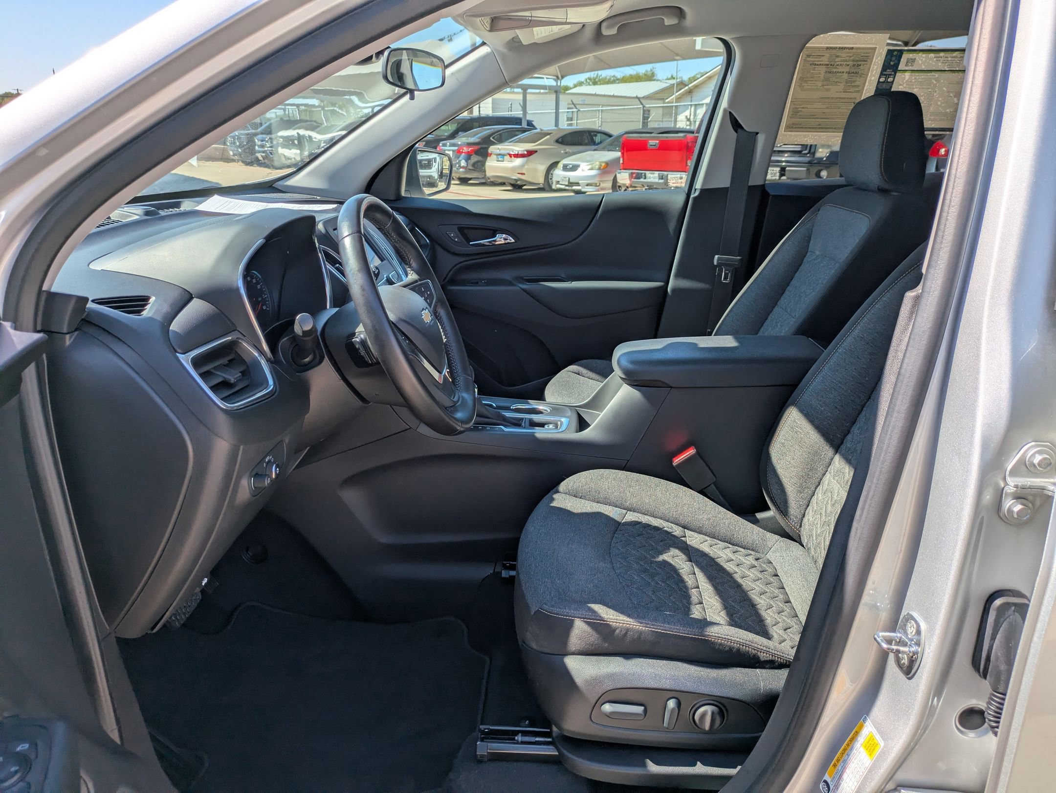 2022 Chevrolet Equinox LT photo 9