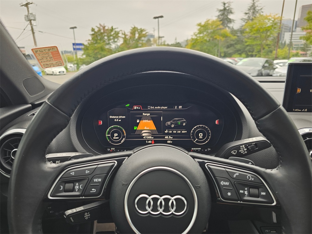 2017 Audi A3 E-tron Premium Plus photo 25