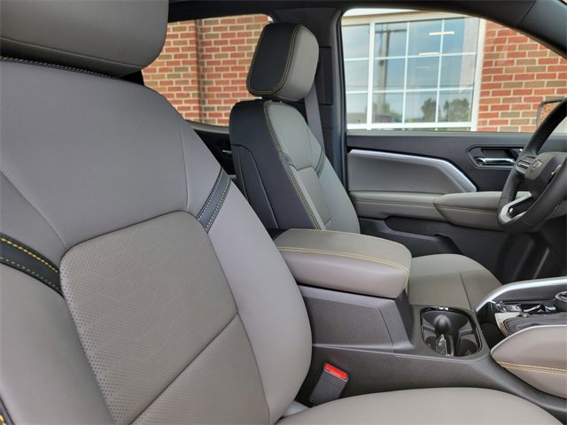 2026 Chevrolet Colorado ZR2 photo 14