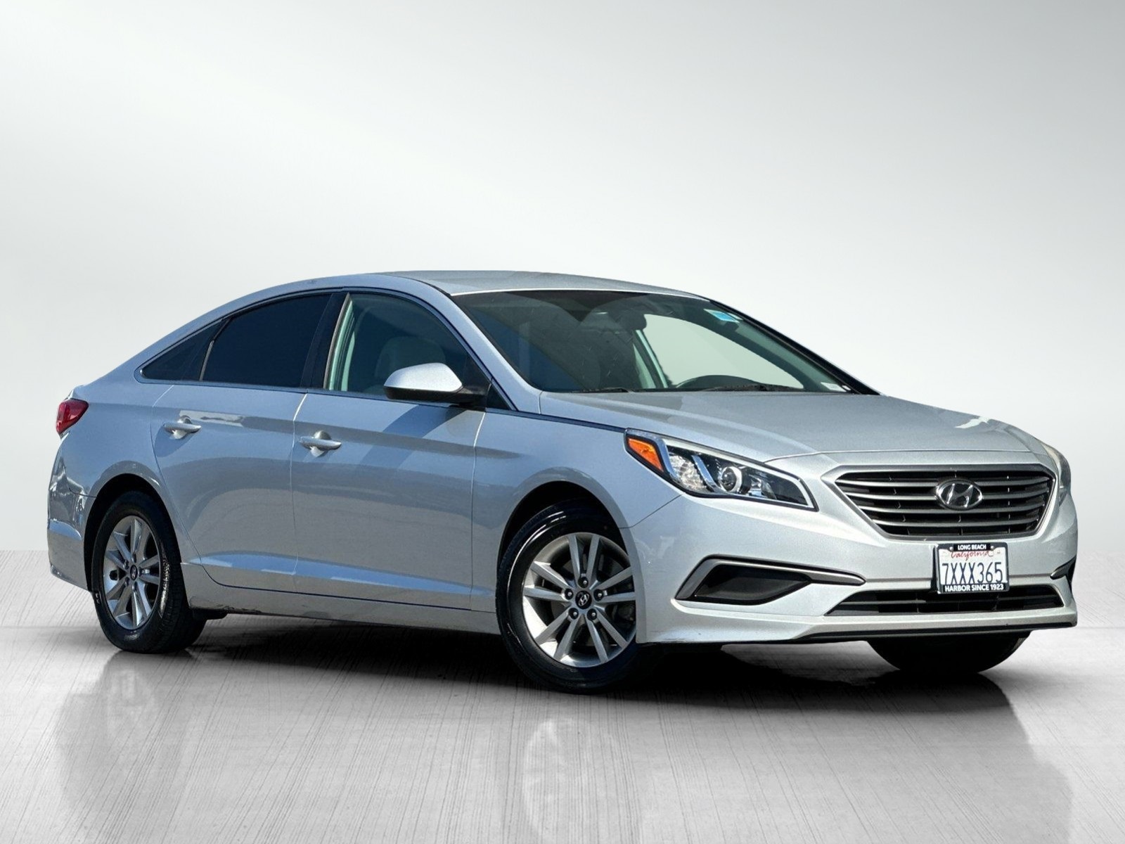 Used 2016 Hyundai Sonata SE with VIN 5NPE24AF9GH371049 for sale in Long Beach, CA
