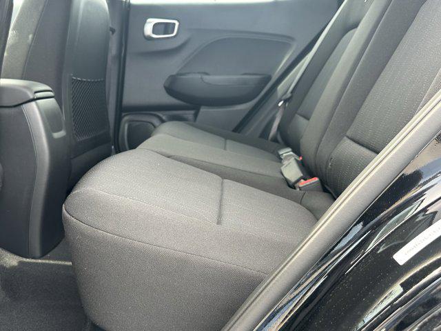 2025 Hyundai Venue SE photo 17