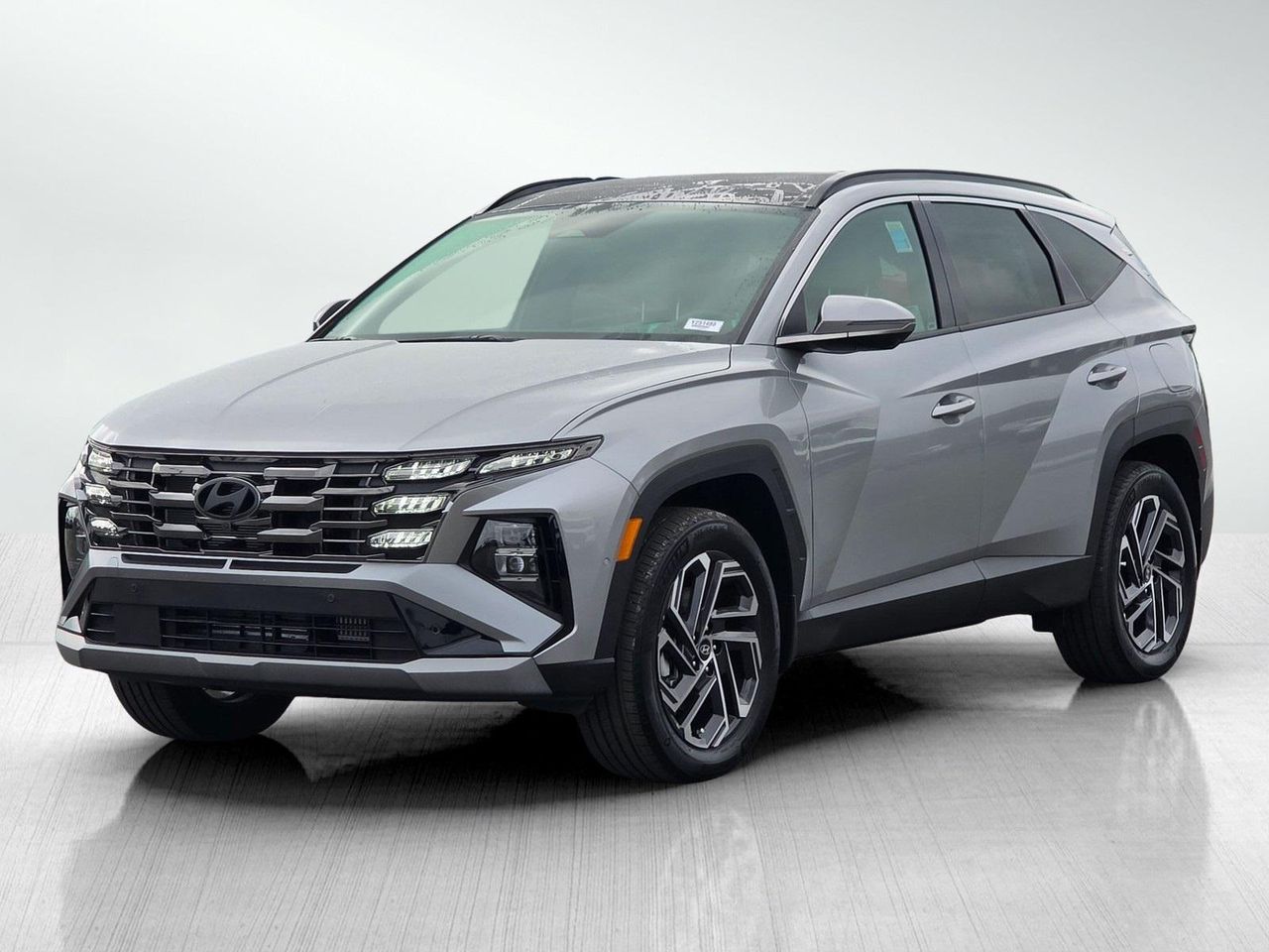 2025 Hyundai Tucson Hybrid Limited photo 2