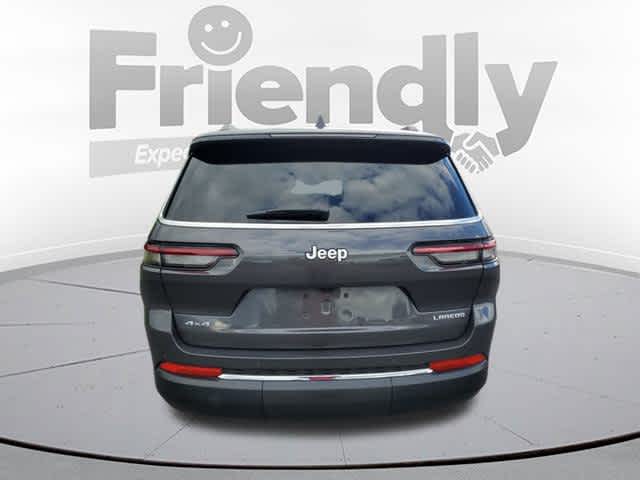 2025 Jeep Grand Cherokee Laredo photo 4