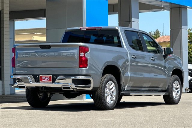 2025 Chevrolet Silverado 1500 LT photo 3