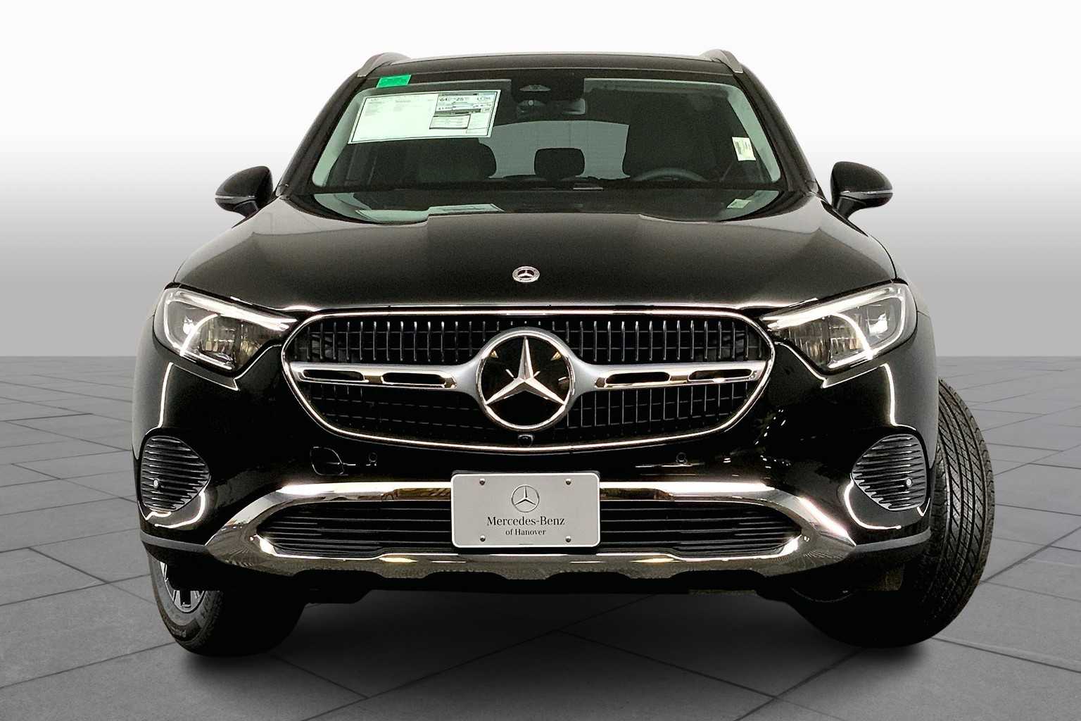 2025 Mercedes Benz GLC 350e 4MATIC photo 3