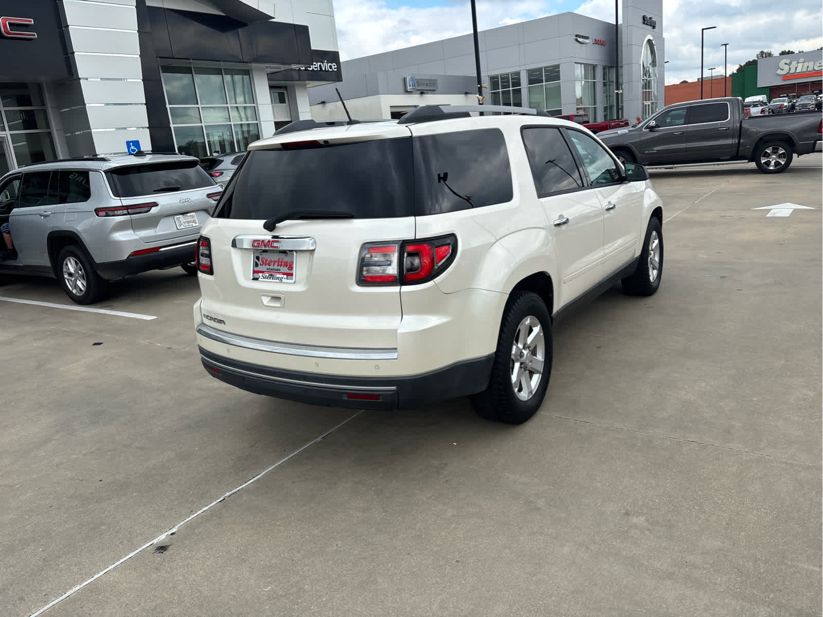 2014 Gmc Acadia SLE photo 4