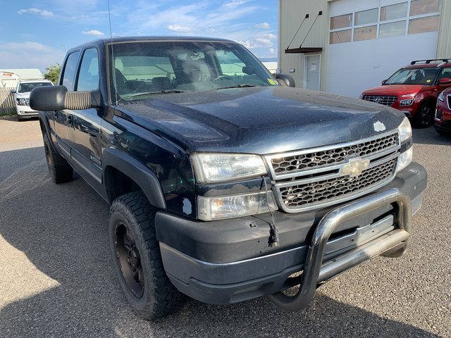 2005 Chevrolet Silverado 2500HD LS photo 2