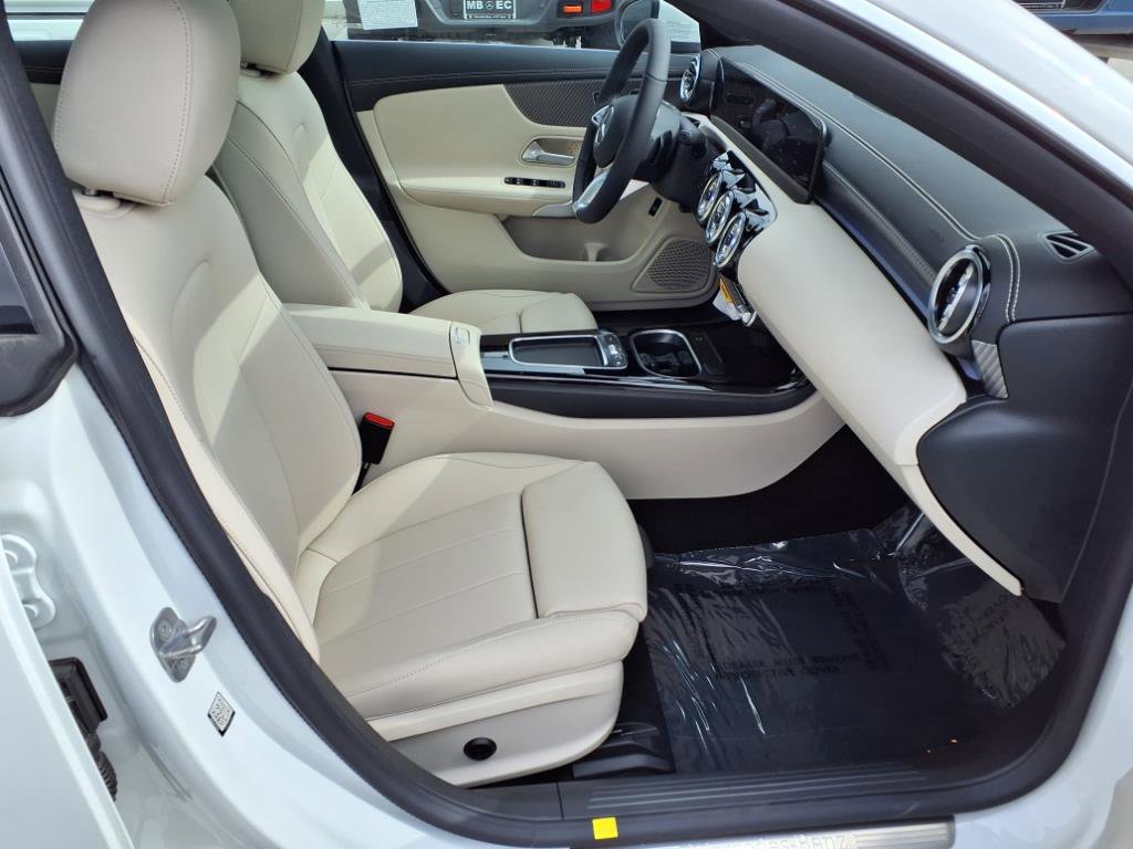 2026 Mercedes Benz CLA 250 photo 11