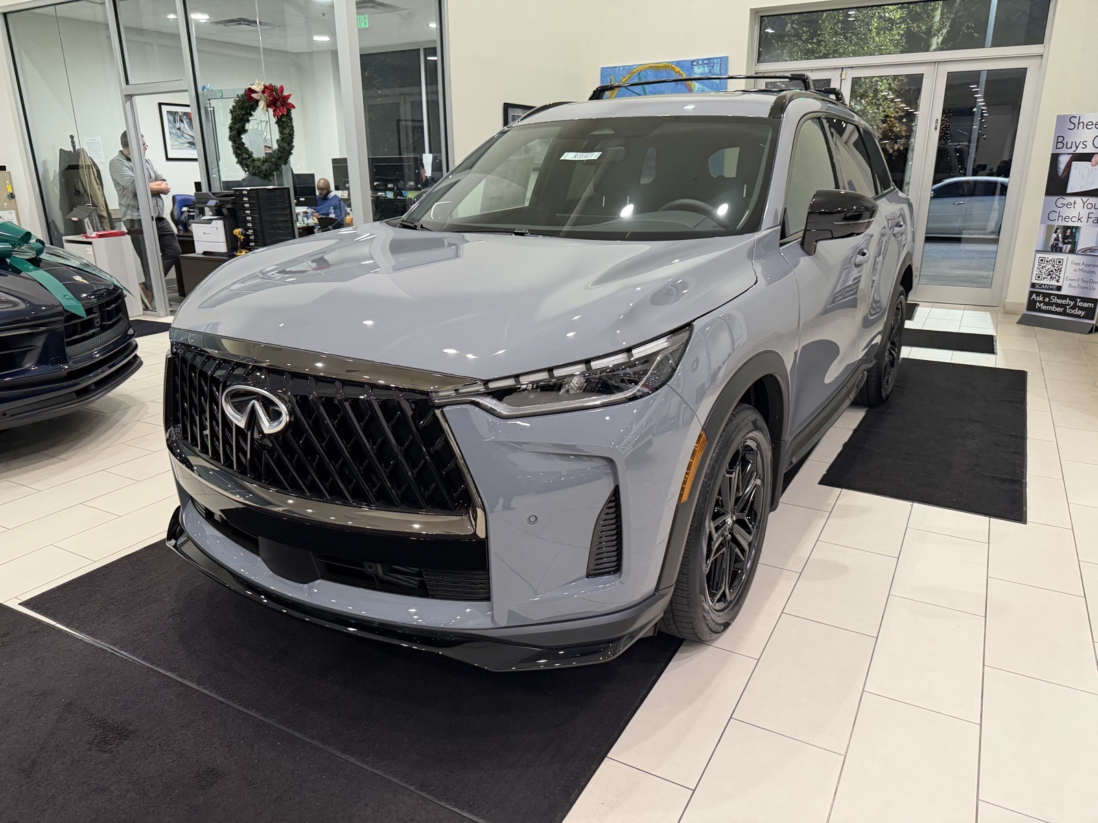 2026 Infiniti QX60 Luxe photo 3