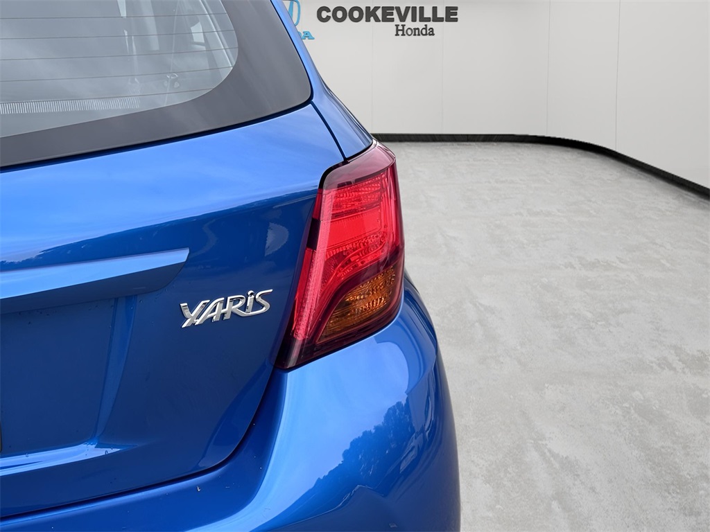 2017 Toyota Yaris SE photo 3