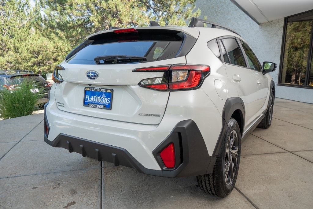 2025 Subaru Crosstrek Premium photo 2