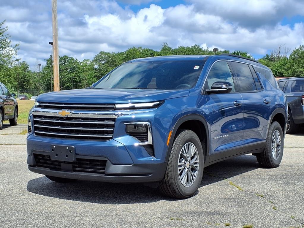 2025 Chevrolet Traverse photo 9