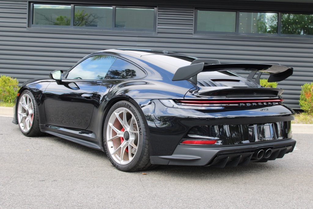 2022 Porsche 911 GT3 Coupe photo 3