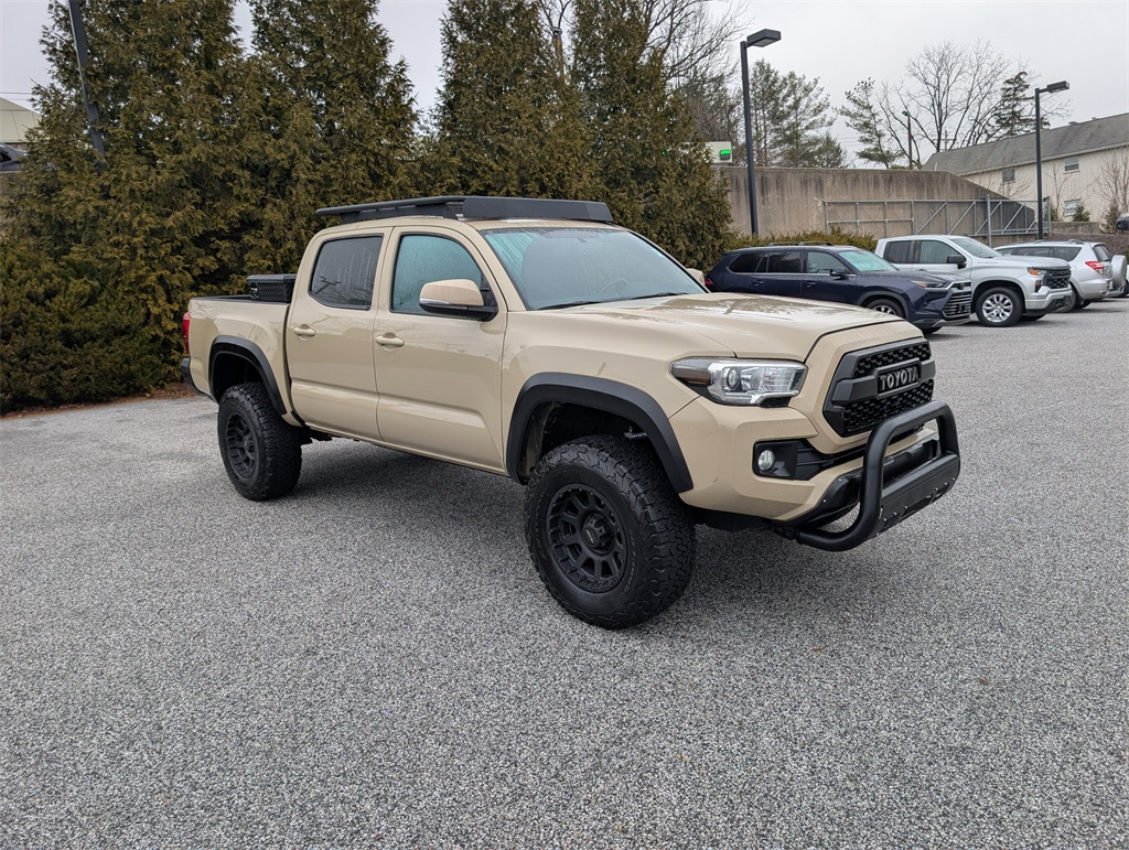 2016 Toyota Tacoma TRD Off Road's photo