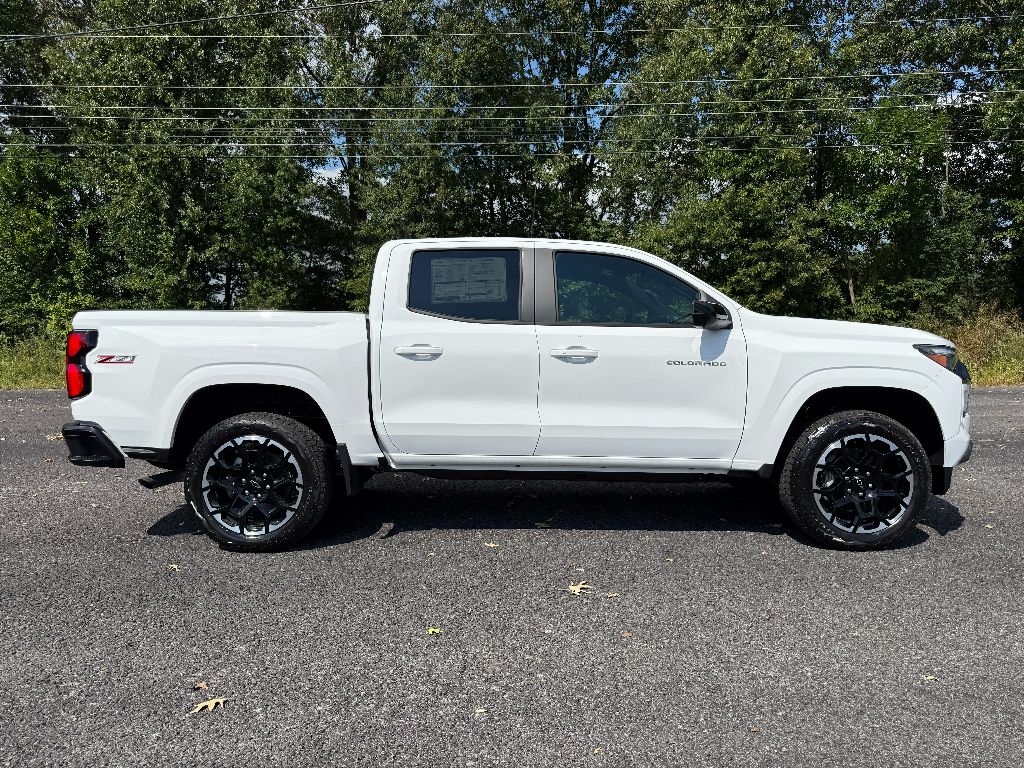 2026 Chevrolet Colorado Z71 photo 10