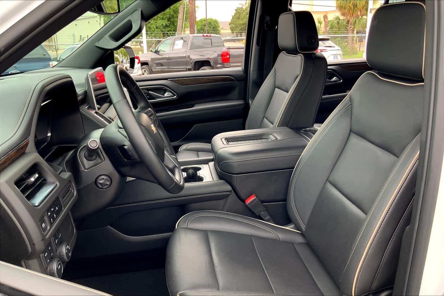 2024 Chevrolet Tahoe Premier photo 11