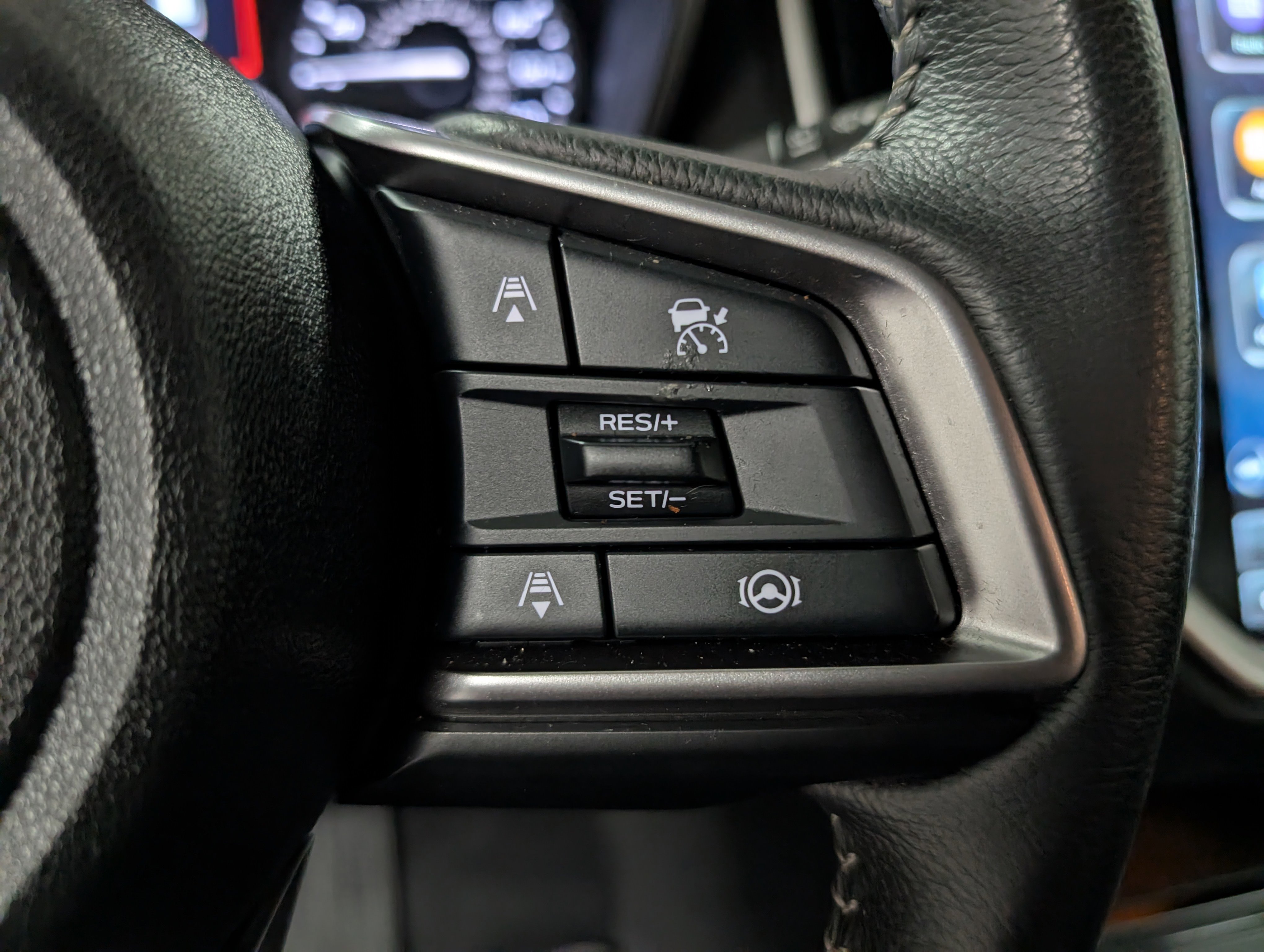 2024 Subaru Ascent Premium photo 9