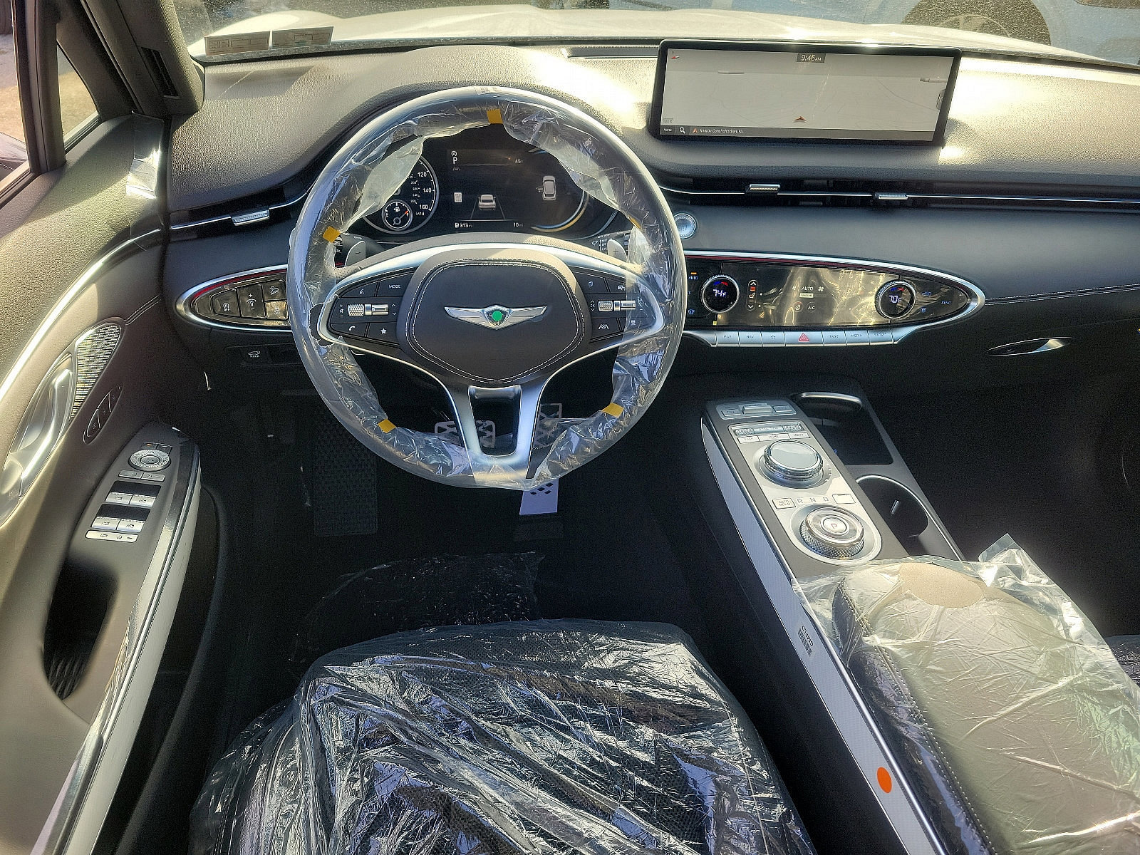 2024 Genesis GV70 3.5T Sport photo 5
