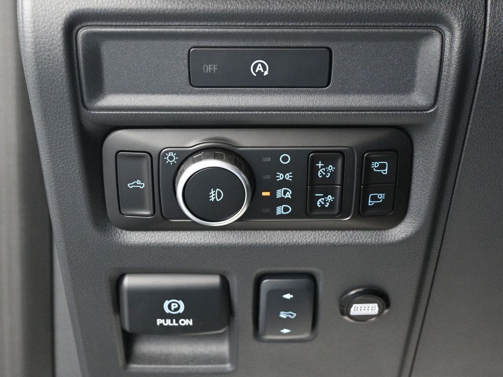 2025 Ford F-150 Lariat photo 10