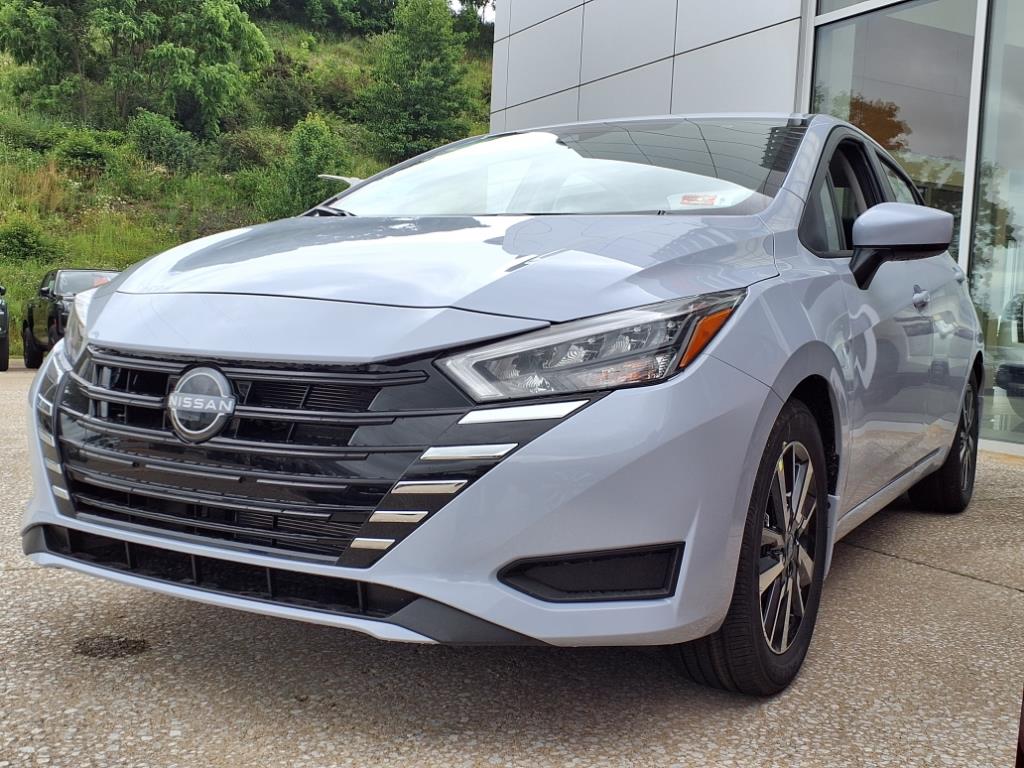 2025 Nissan Versa SV photo 3