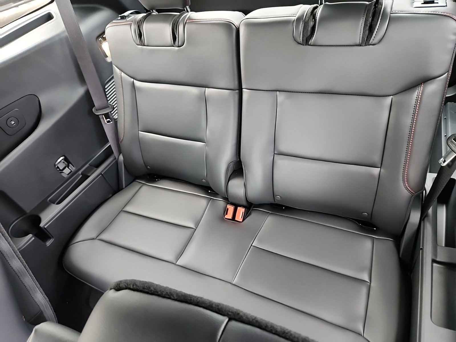 2025 Ford Explorer ST-Line photo 6