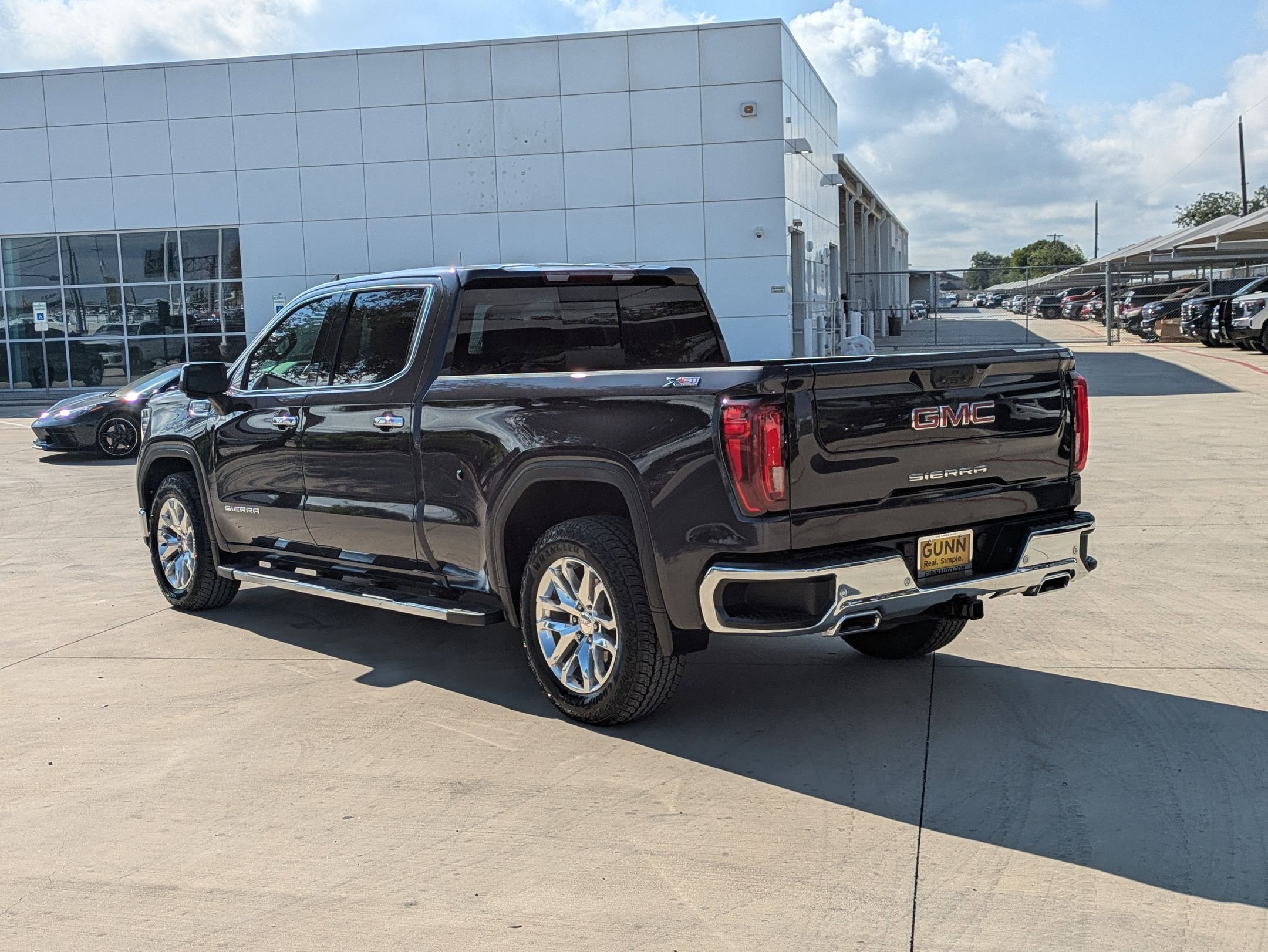 2022 Gmc Sierra 1500 SLT photo 4