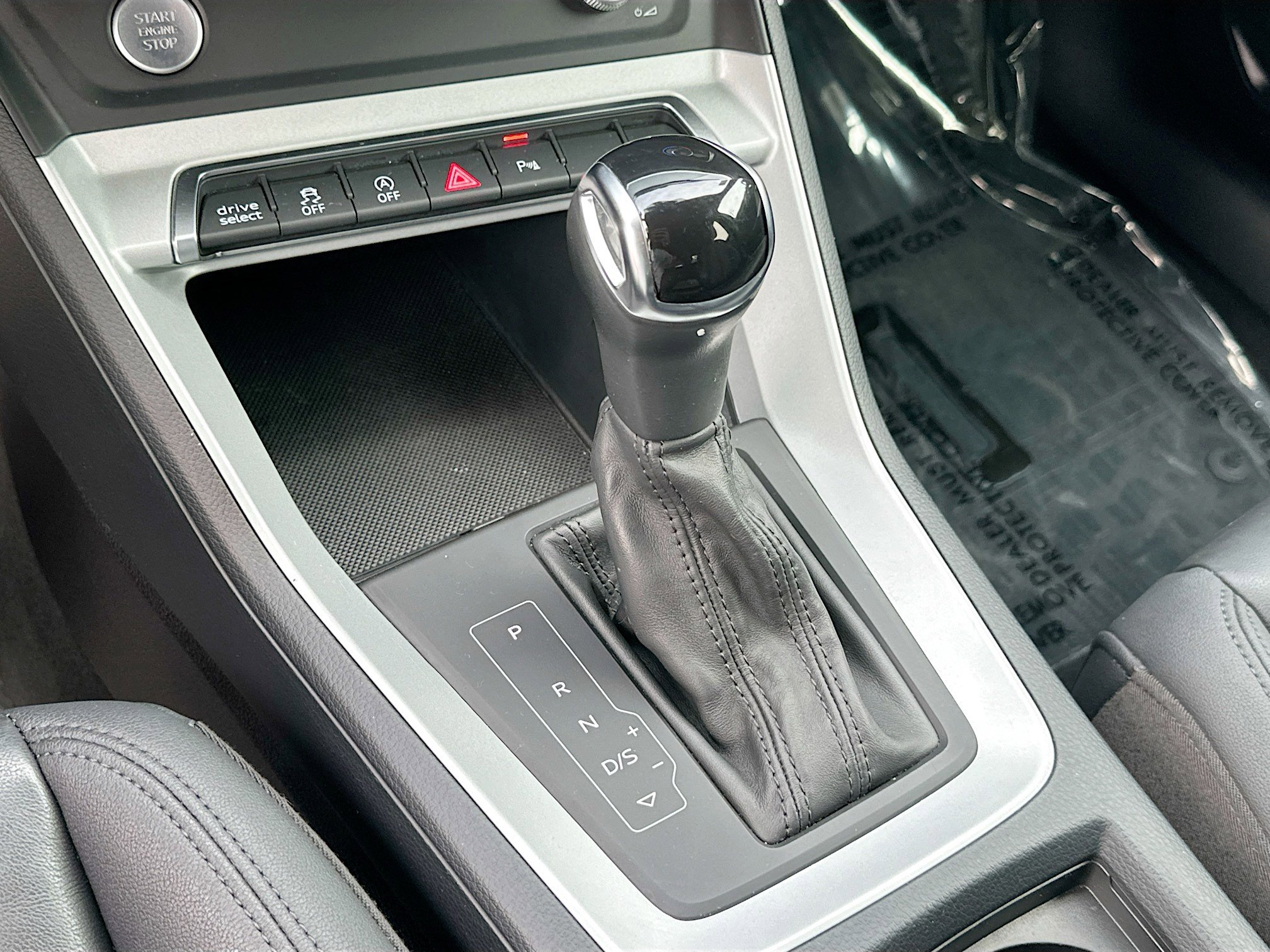 2020 Audi Q3 S line Premium photo 16