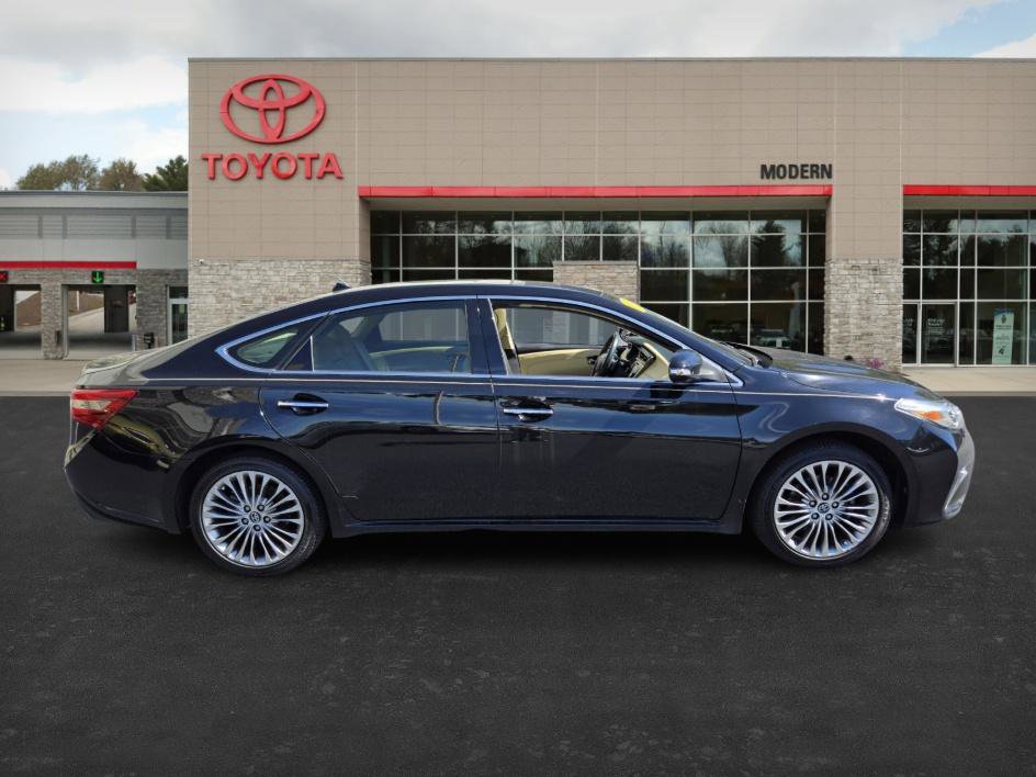 2018 Toyota Avalon Limited photo 4