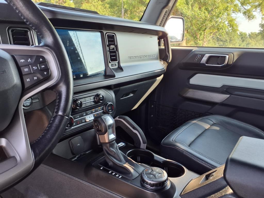2021 Ford Bronco First Edition photo 26