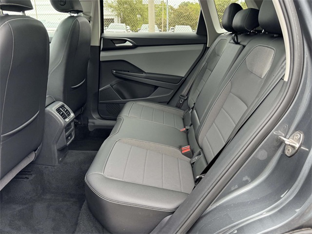 2023 Volkswagen Taos SE photo 15