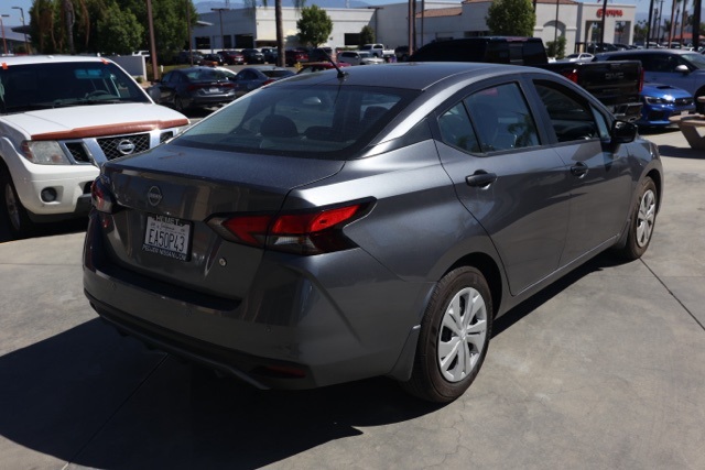 2025 Nissan Versa 1.6 S photo 3