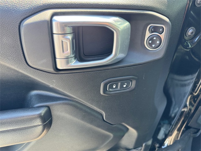 2021 Jeep Wrangler Unlimited Islander photo 12