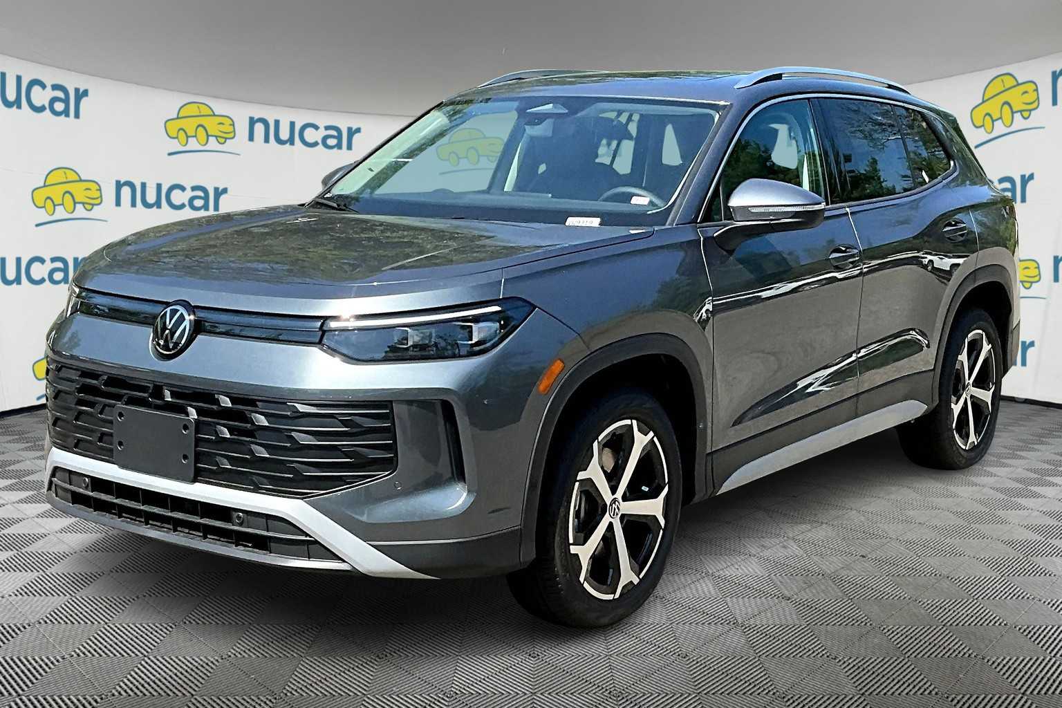 2025 Volkswagen Tiguan SE photo 3