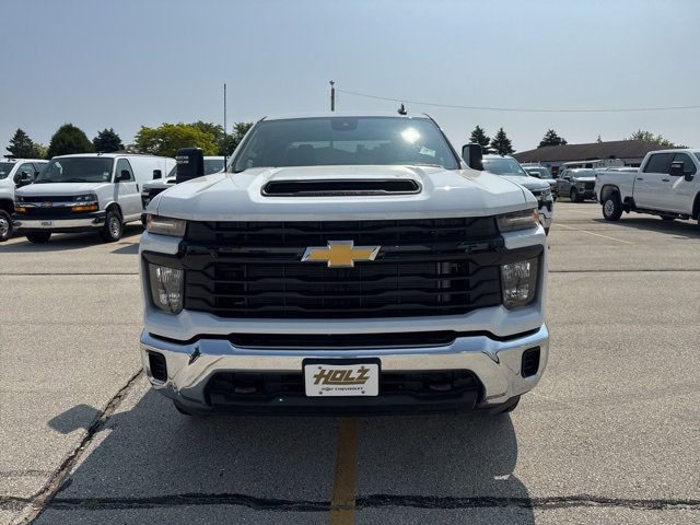 2025 Chevrolet Silverado 2500HD photo 3