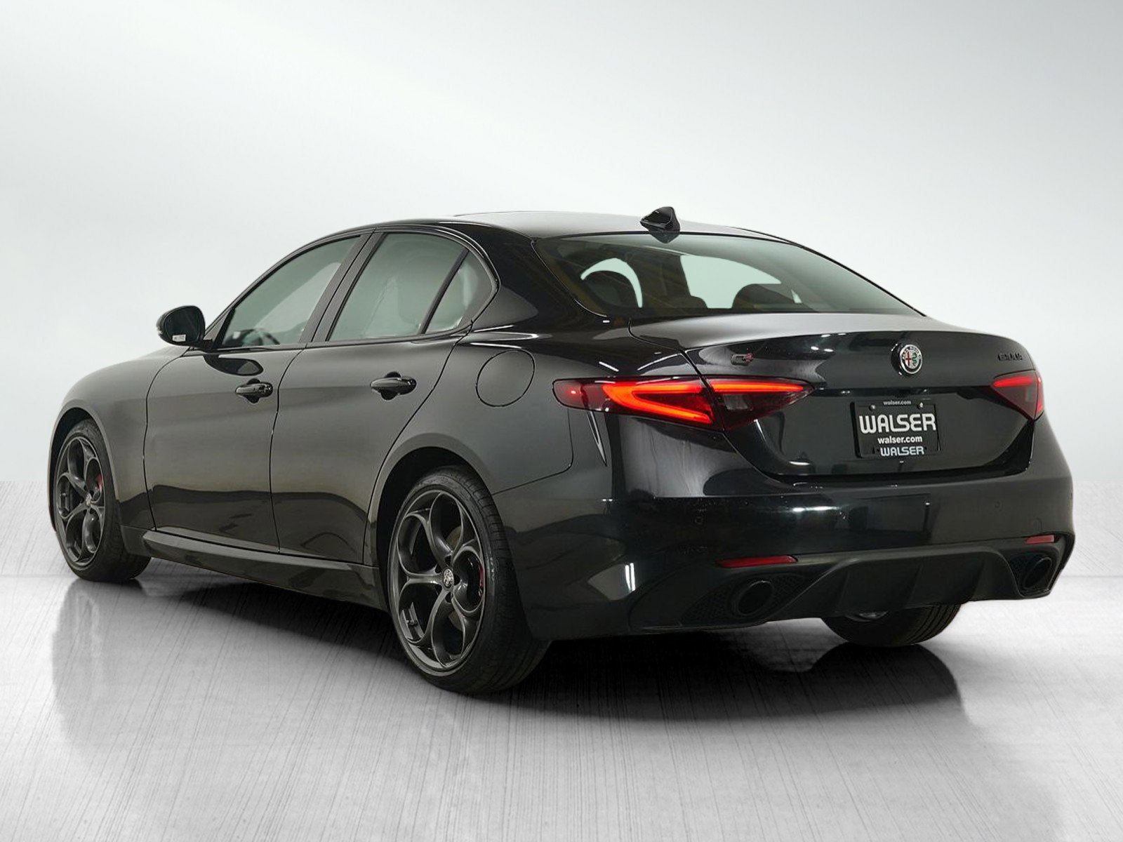 2019 Alfa Romeo Giulia Ti Sport photo 3