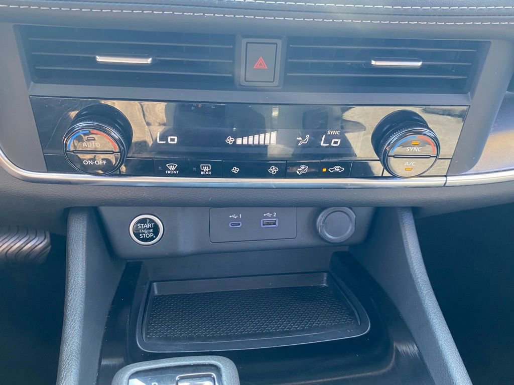 2023 Nissan Rogue SV photo 17