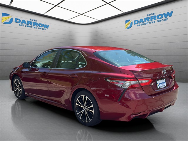 2018 Toyota Camry SE photo 3