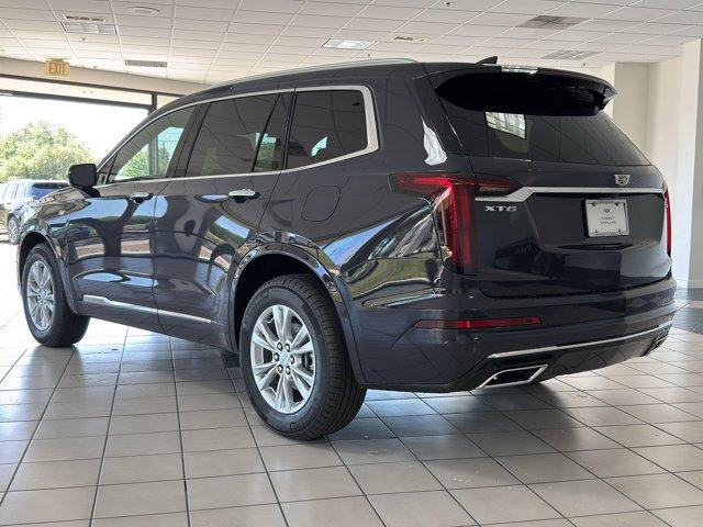 2025 Cadillac XT6 Luxury photo 3