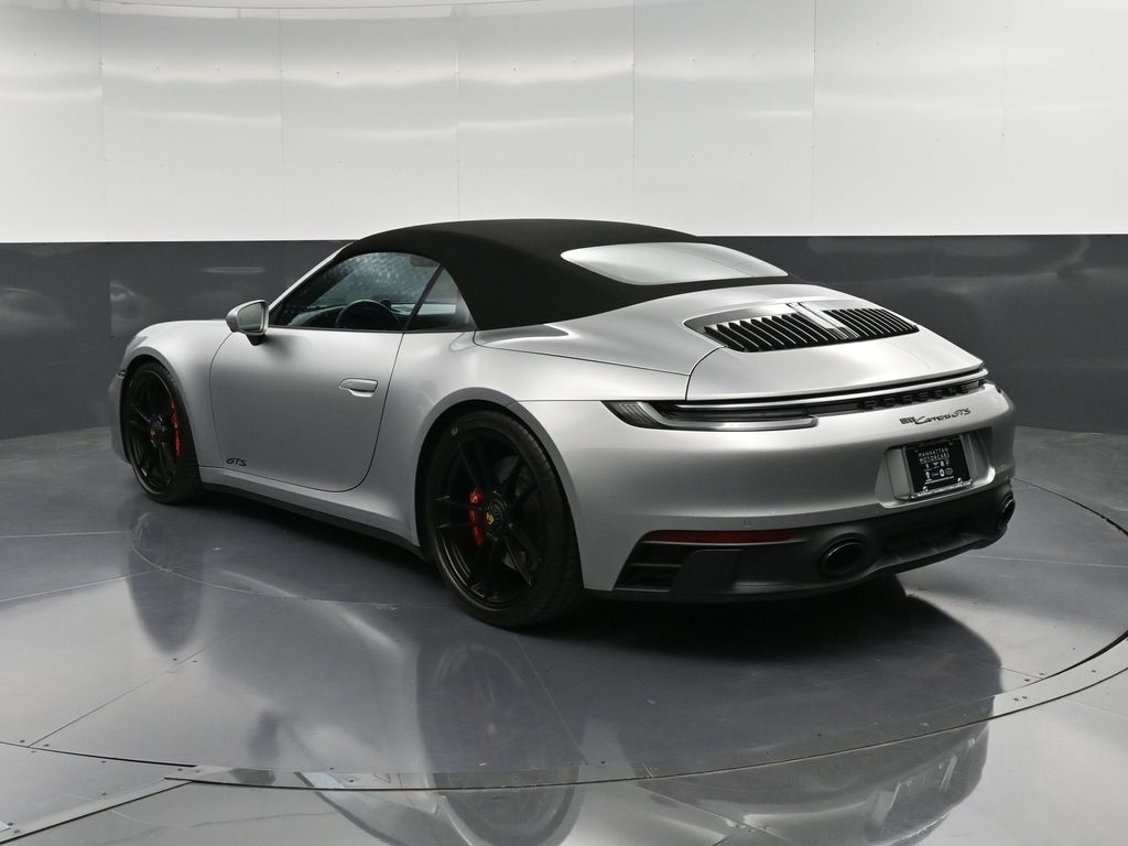 2024 Porsche 911 GTS photo 2