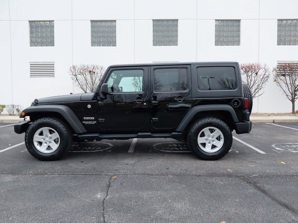 2017 Jeep Wrangler Unlimited Sport photo 4