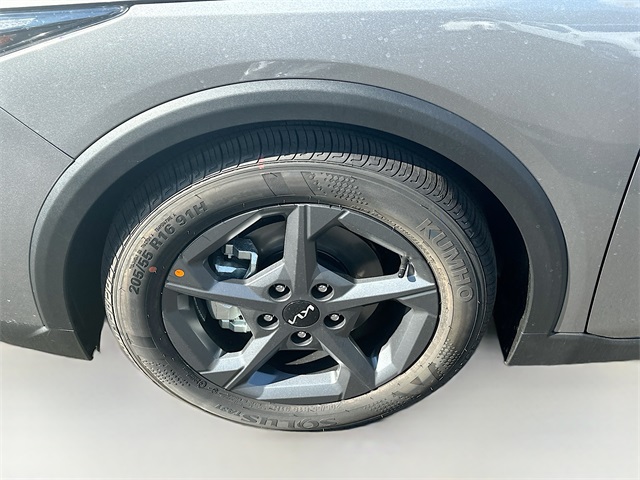 2025 Kia K4 LXS photo 24