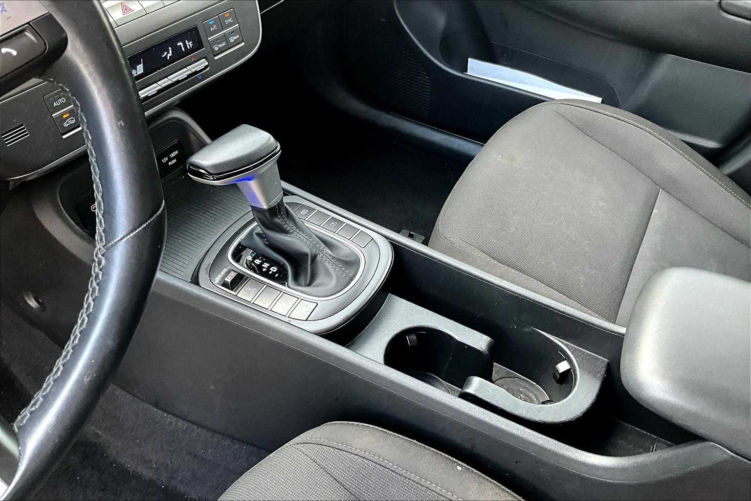 2024 Hyundai Kona SEL photo 14