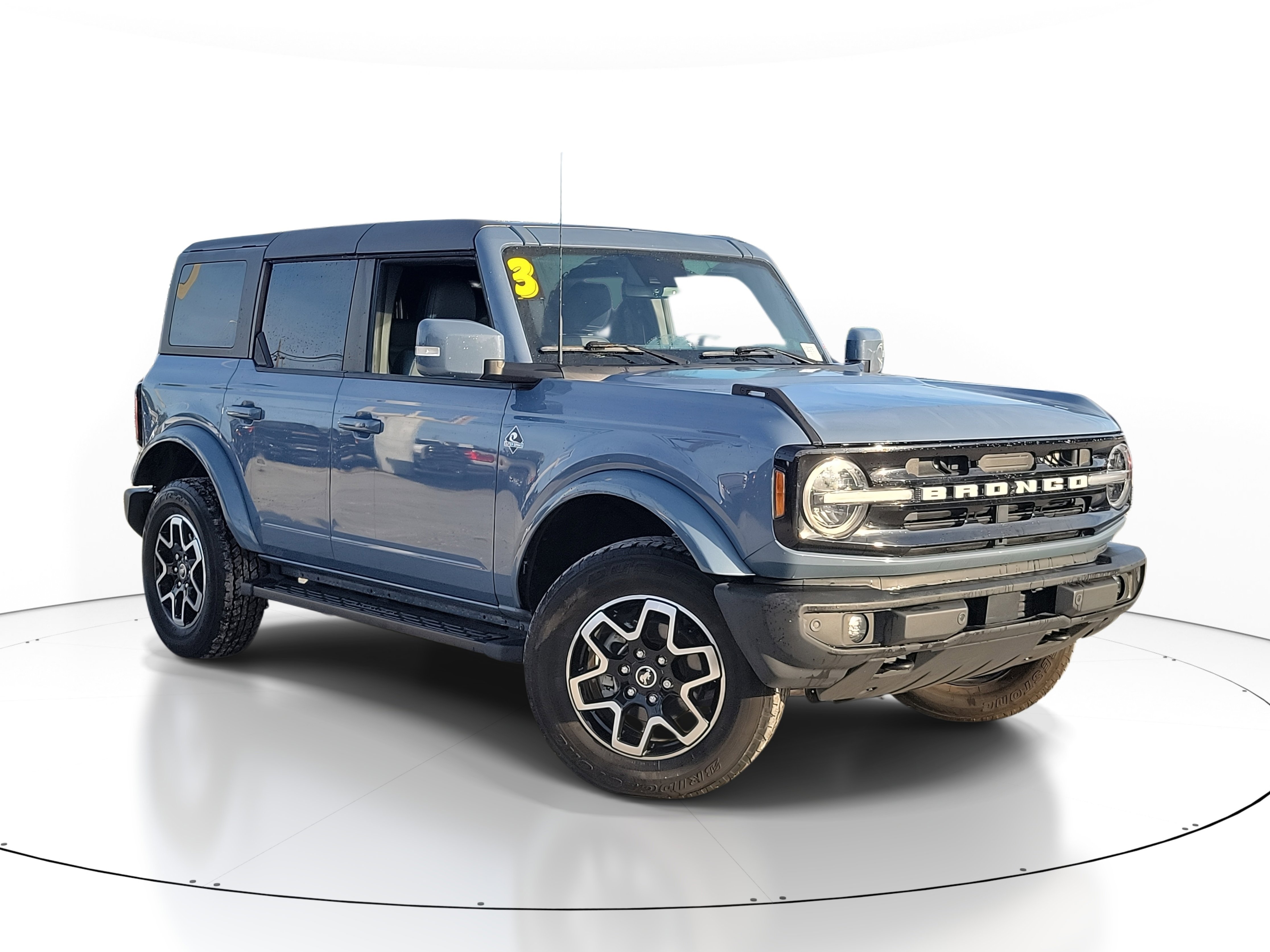 2023 Ford Bronco 4-Door Outer Banks's photo