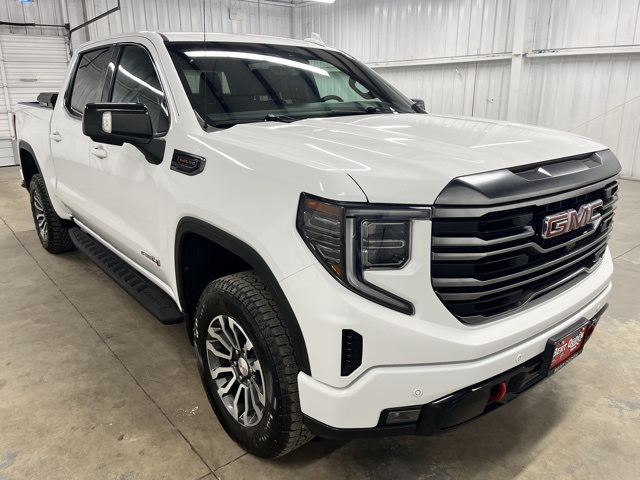 2022 GMC Sierra 1500 AT4's photo