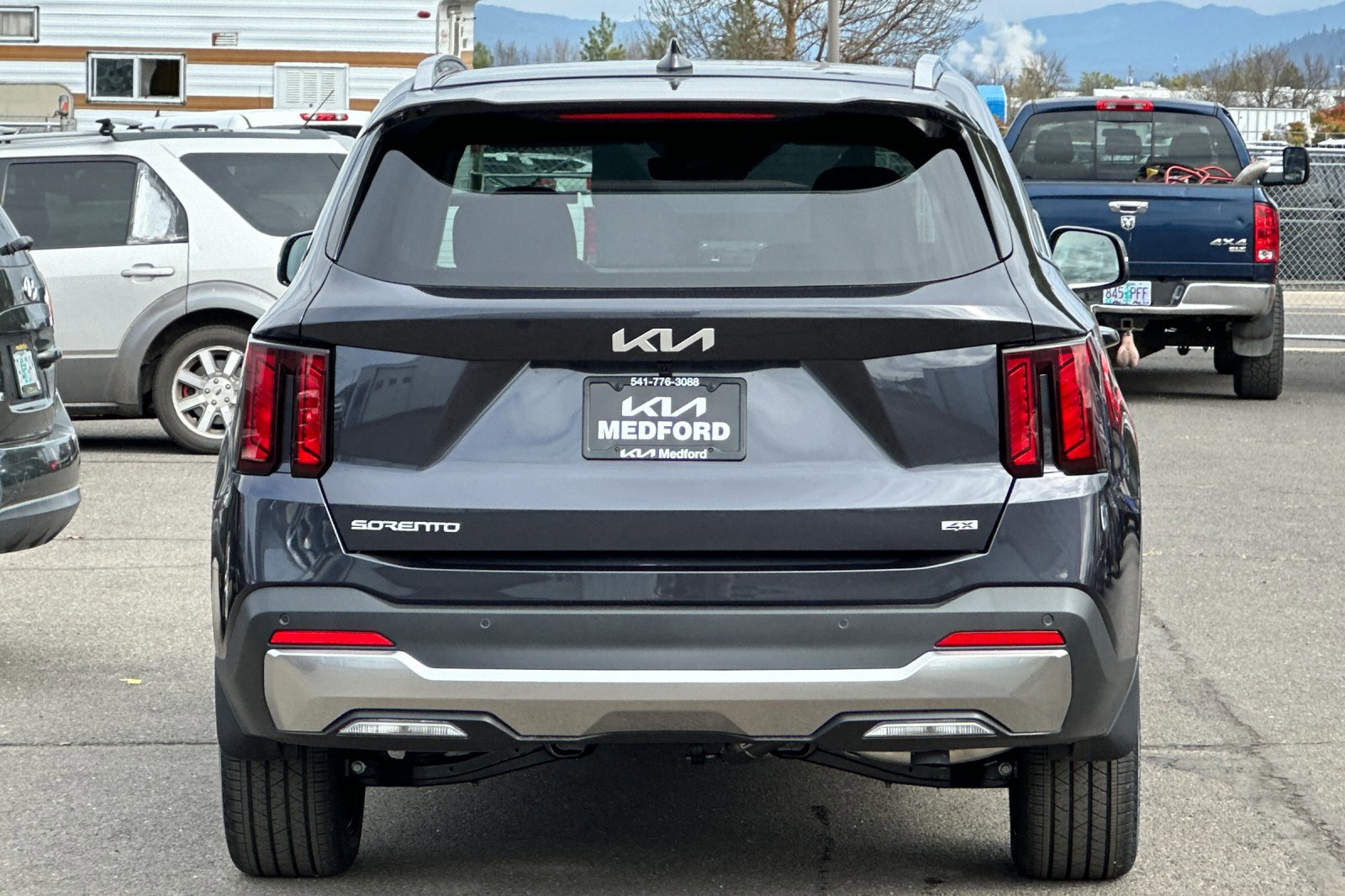 2025 Kia Sorento EX photo 4